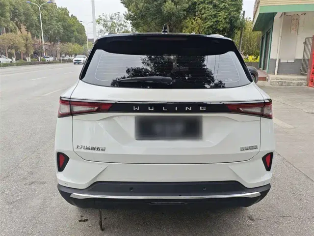 Wuling Asta — Фото автомобиля 7