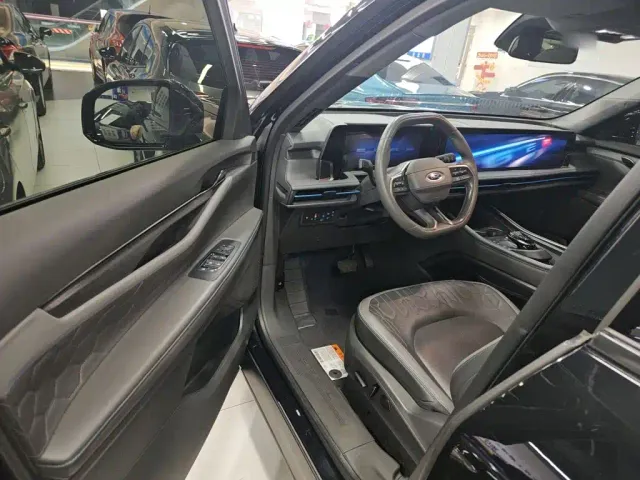 Ford Edge — Фото автомобиля 15