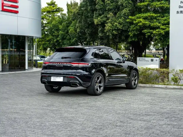 Porsche Macan — Фото автомобиля 16