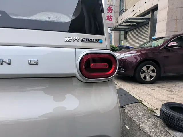 Wuling Hongguang Mini EV — Фото автомобиля 23