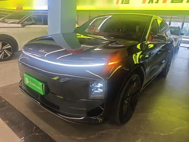 Фотография автомобиля — Li Auto L6