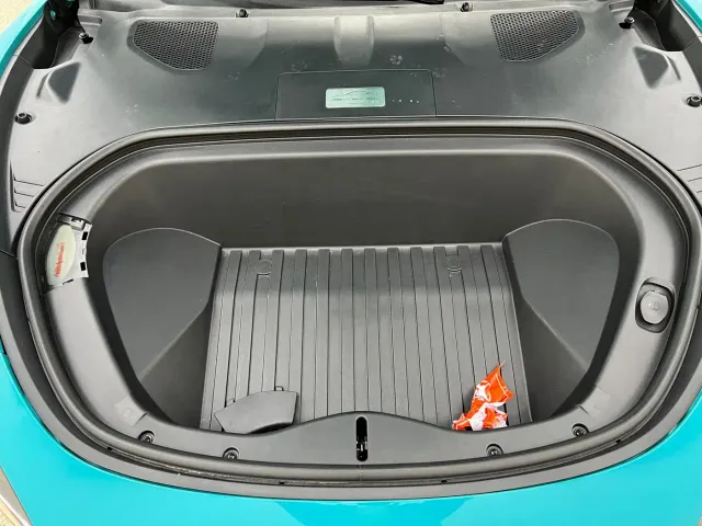 Xiaomi SU7 — Фото автомобиля 29