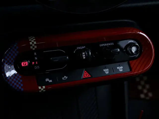 MINI John Cooper Works — Фото автомобиля 9