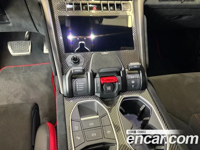 Lamborghini Urus — Фото автомобиля 9