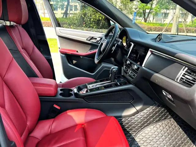 Porsche Macan — Фото автомобиля 4