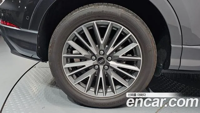 Audi Q3 35 TDI Premium — Фото автомобиля 18