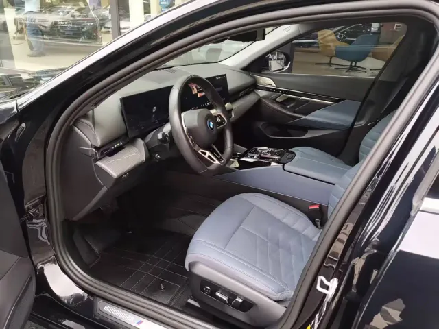 BMW i5 — Фото автомобиля 7
