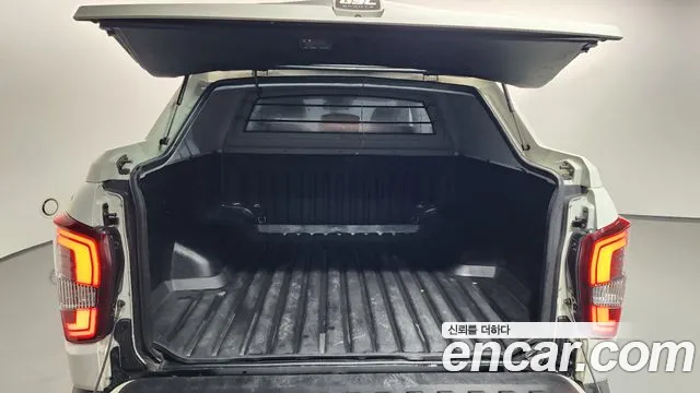 KG_Mobility_Ssangyong Rexton Новый Rexton Sport Khan Дизель 2.2 2WD — Фото автомобиля 16