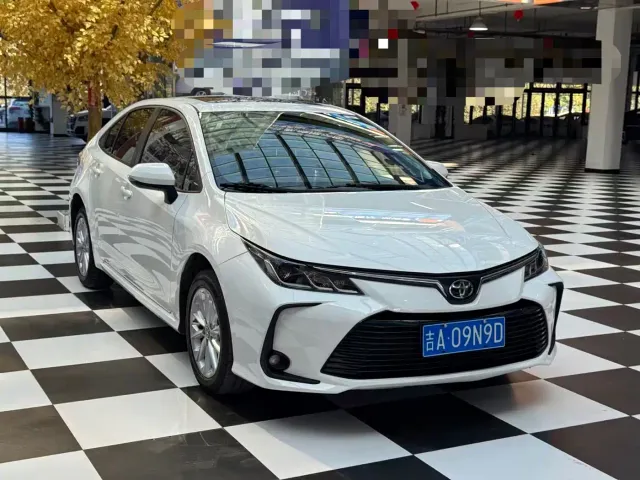 Toyota Corolla — Фото автомобиля 3