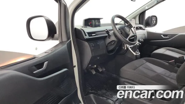 Hyundai Staria Staria Карго 5 мест — Фото автомобиля 10