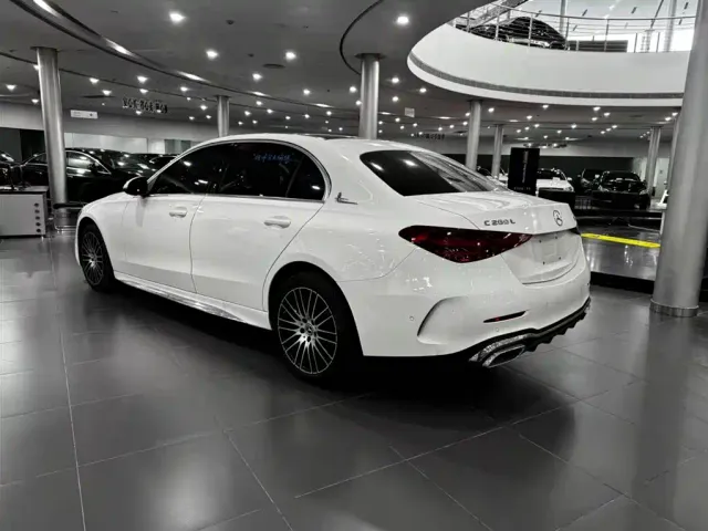 Mercedes-Benz C-Class — Фото автомобиля 3