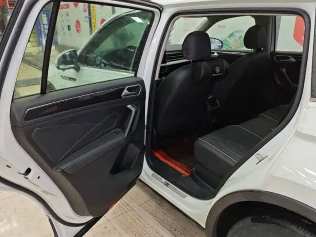 Volkswagen Tiguan L — Фото автомобиля 11