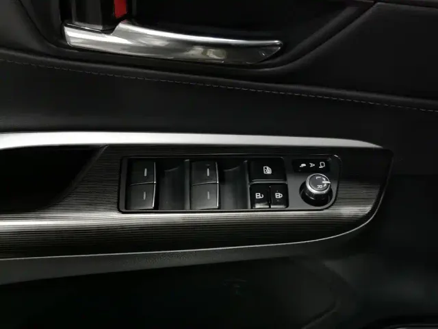 Toyota Harrier — Фото автомобиля 9
