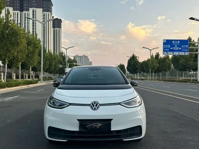 Volkswagen ID.3 — Фото автомобиля 2
