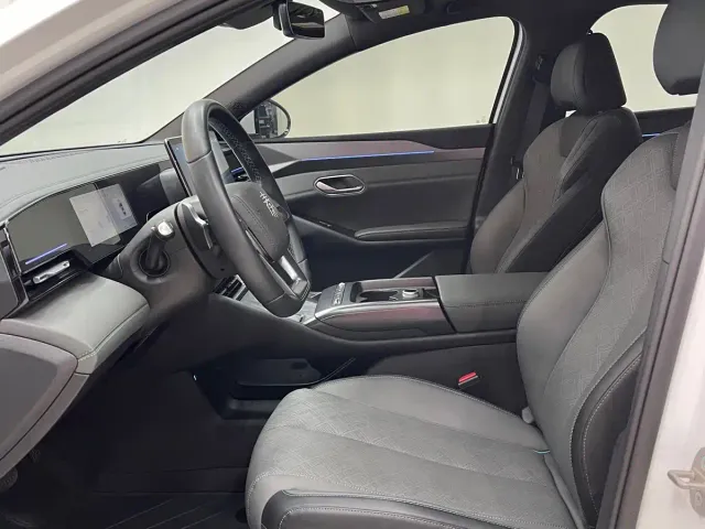 BYD Qin L — Фото автомобиля 14