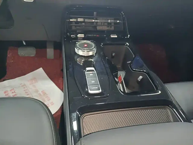 Wuling Starlight — Фото автомобиля 13