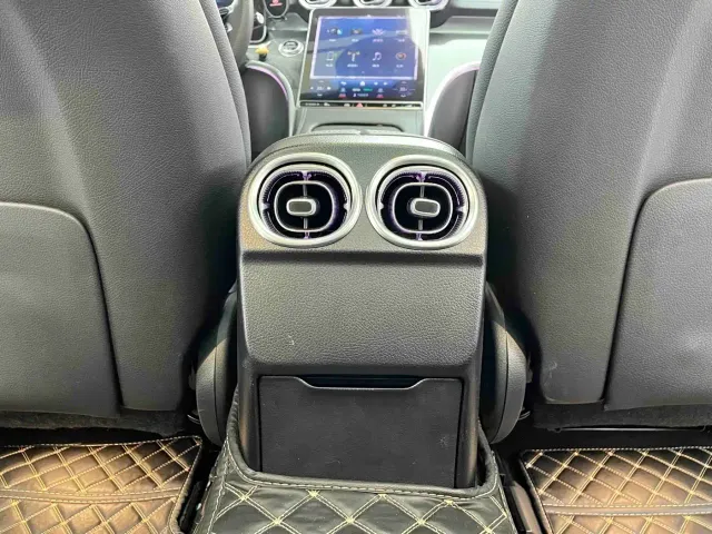 Mercedes-Benz C-Class — Фото автомобиля 13