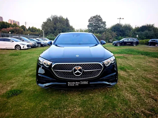 Mercedes-Benz E-Class — Фото автомобиля 2