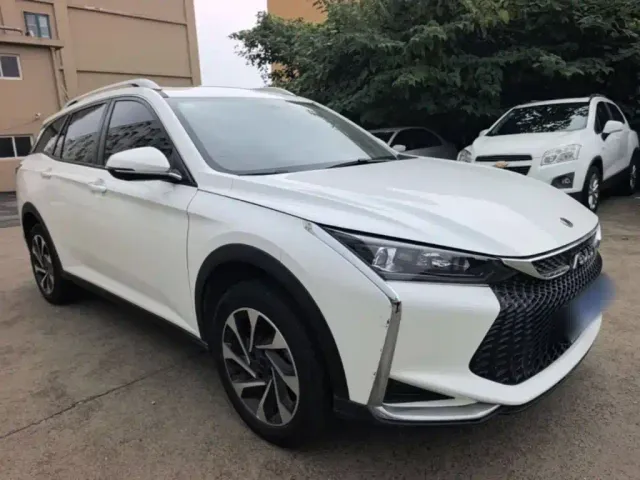 Dongfeng Yixuan GS — Фото автомобиля 3