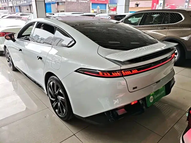 Dongfeng Yipai eπ007 2024 Extended Range 200 Ruyi Edition — Фото автомобиля 4