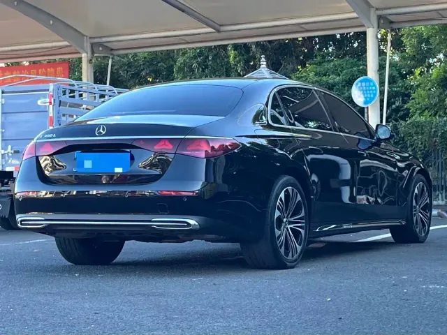 Mercedes-Benz E-Class — Фото автомобиля 9