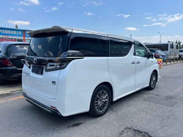 Toyota Vellfire — Фото автомобиля 6