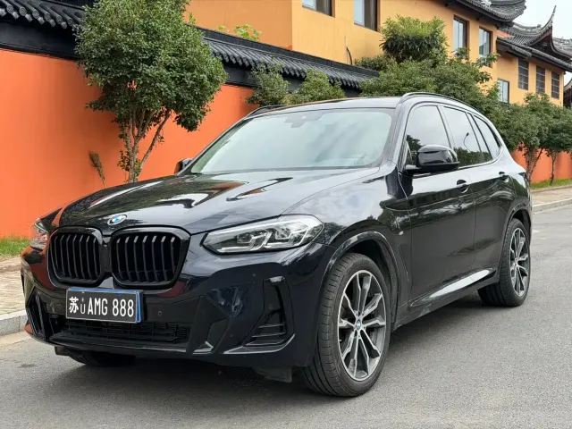Фотография автомобиля — BMW X3