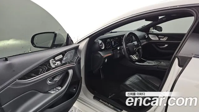 Mercedes-Benz CLS-Class — Фото автомобиля 10