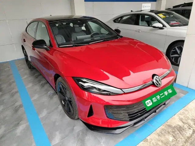 Volkswagen Lamando 2025 Lamando L 2.0T Base — Фото автомобиля 3