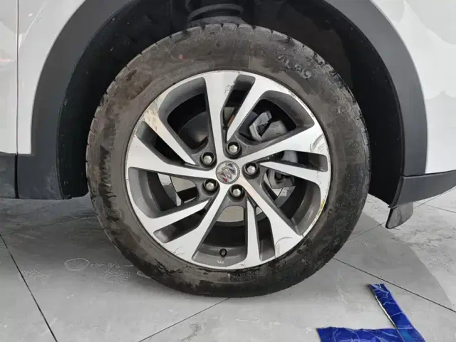 Buick Envision S — Фото автомобиля 6