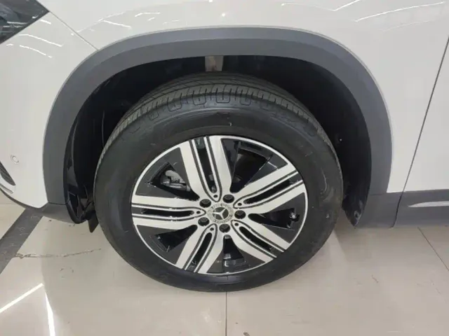 Mercedes-Benz EQA — Фото автомобиля 22