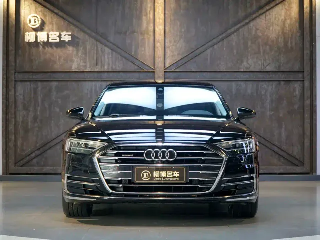 Audi A8 — Фото автомобиля 3