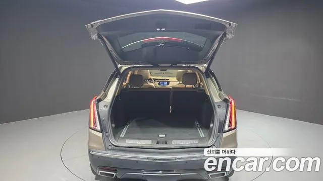 Cadillac XT5 — Фото автомобиля 23