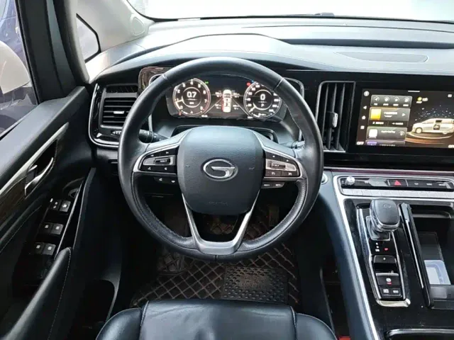 GAC Trumpchi M8 — Фото автомобиля 10
