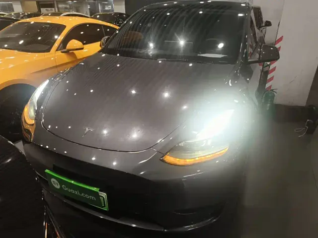 Tesla Model Y — Фото автомобиля 2