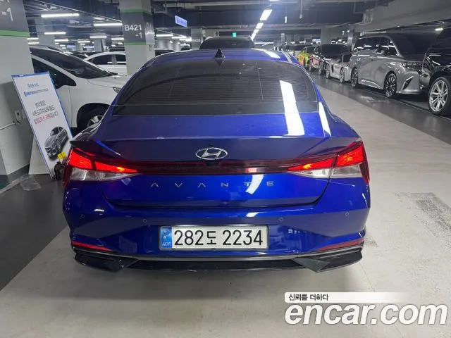 Hyundai Avante — Фото автомобиля 3