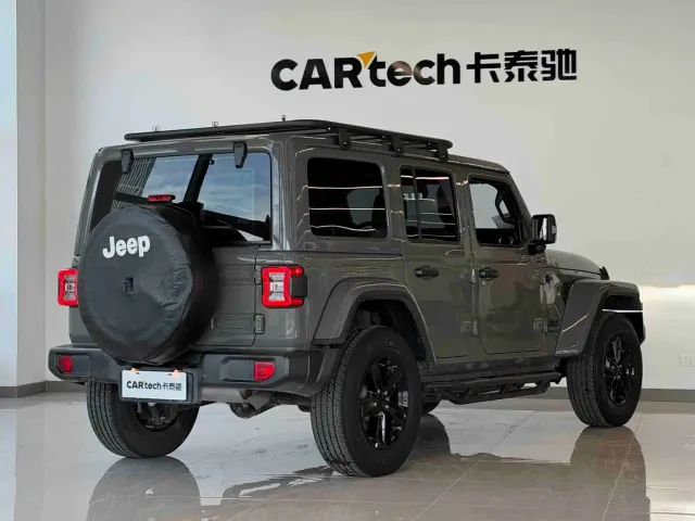 Jeep Wrangler — Фото автомобиля 4