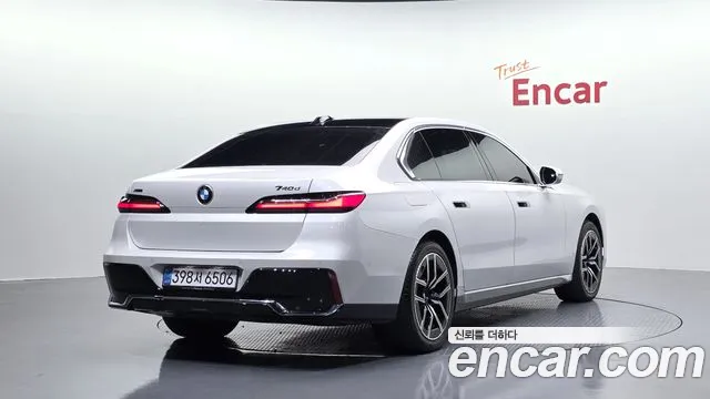 BMW 7 Series G70 — Фото автомобиля 2
