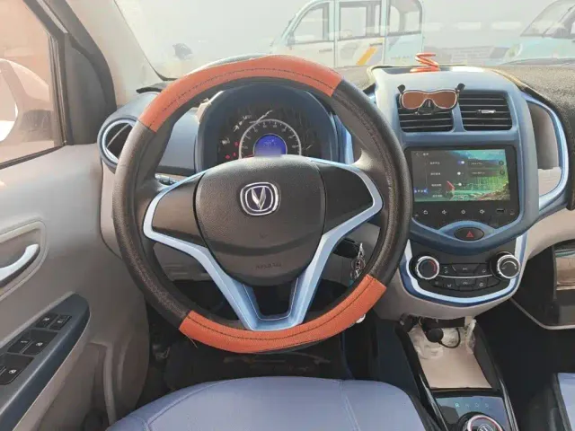 Changan Benben E-Star — Фото автомобиля 12