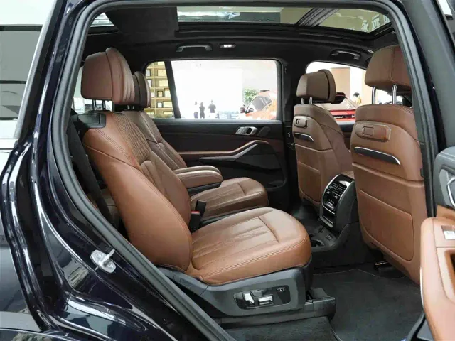 BMW X7 — Фото автомобиля 13
