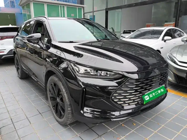 BYD Tang — Фото автомобиля 3