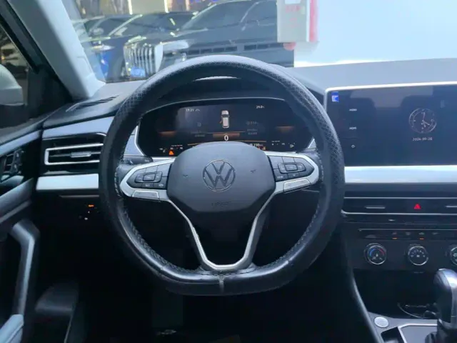 Volkswagen Lavida — Фото автомобиля 15
