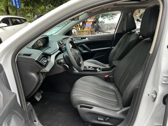 Peugeot 408 — Фото автомобиля 8
