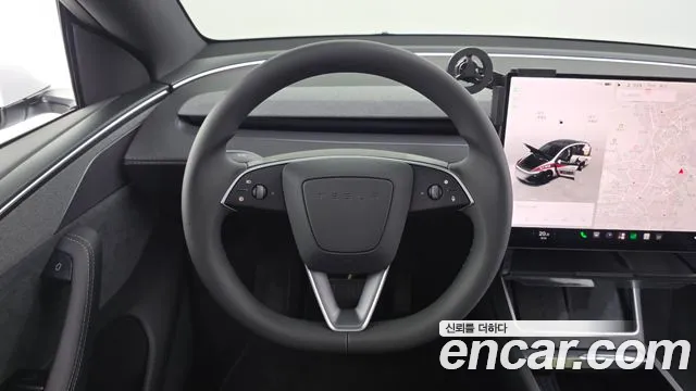 Tesla Model Y — Фото автомобиля 19