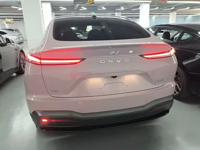 Onvo L60 — Фото автомобиля 5