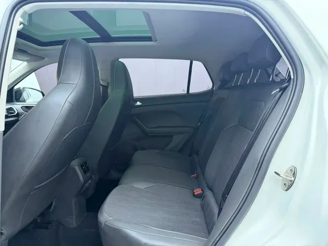 Volkswagen T-Cross — Фото автомобиля 9