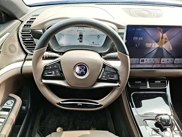 BYD Han — Фото автомобиля 10