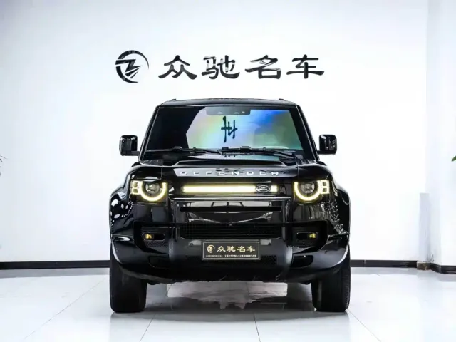Land Rover Defender — Фото автомобиля 2