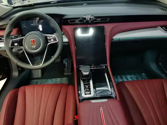 Hongqi H5 — Фото автомобиля 12