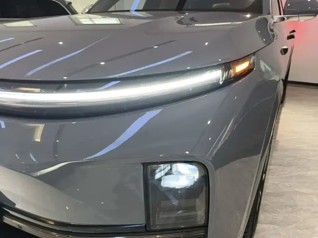 Li Auto L7 — Фото автомобиля 23